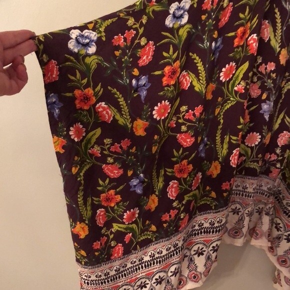 ANGIE SIZE M DARK PURPLE FLORAL RAYON OPEN FRONT SHORT SLEEVE KIMONO CARDIGAN - Picture 3 of 6